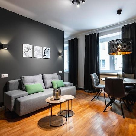 Authentic Apartment Next To Schwedenplatz Viena Exterior foto