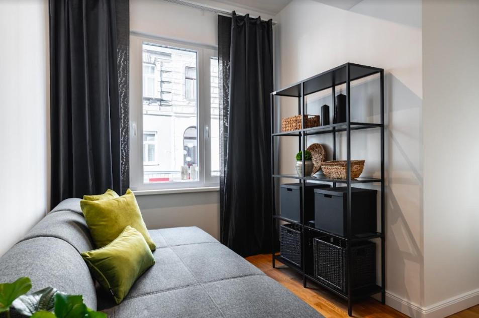 Authentic Apartment Next To Schwedenplatz Viena Exterior foto