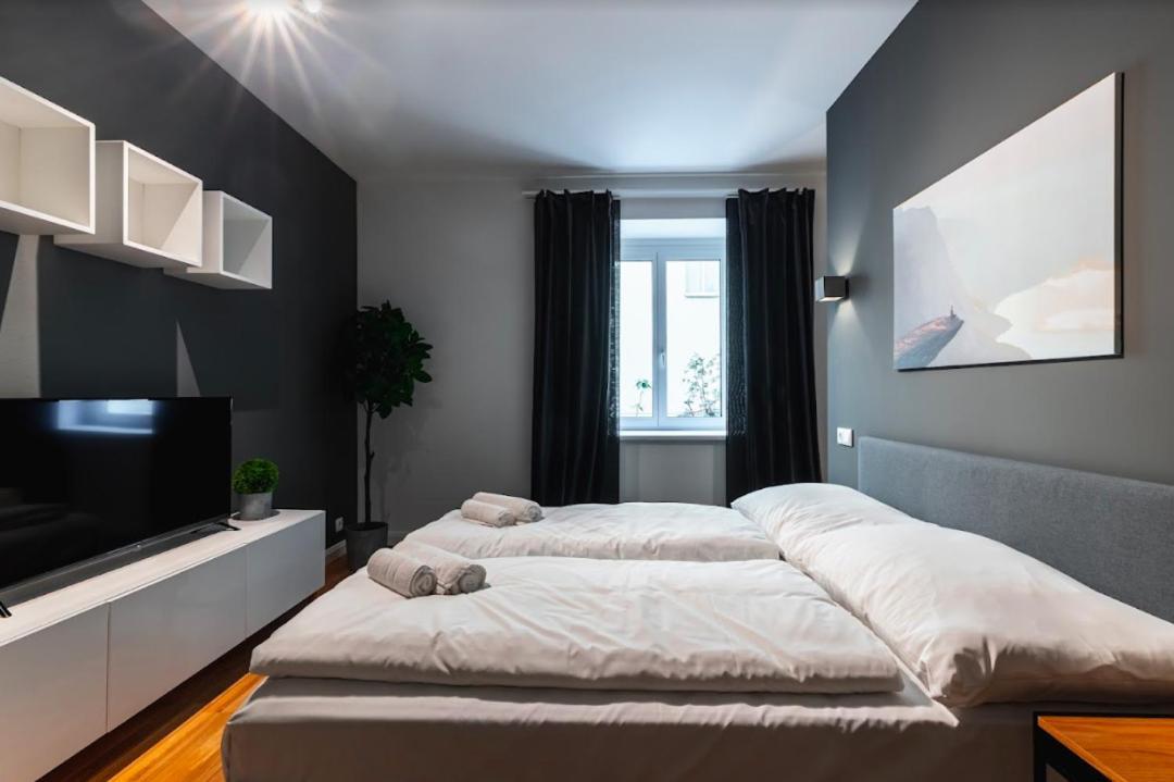 Authentic Apartment Next To Schwedenplatz Viena Exterior foto