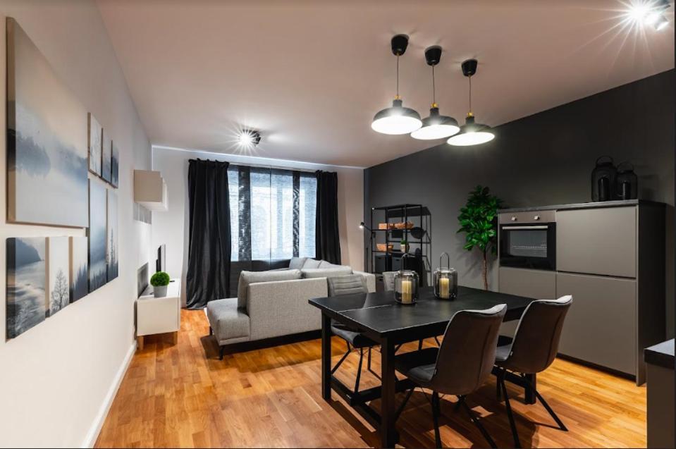 Authentic Apartment Next To Schwedenplatz Viena Exterior foto