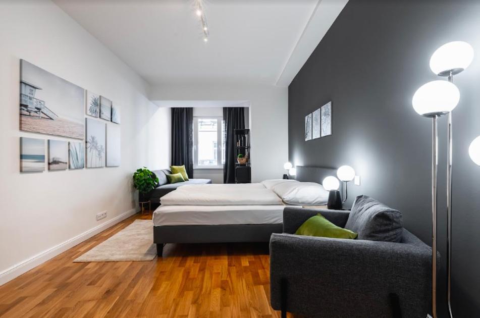 Authentic Apartment Next To Schwedenplatz Viena Exterior foto
